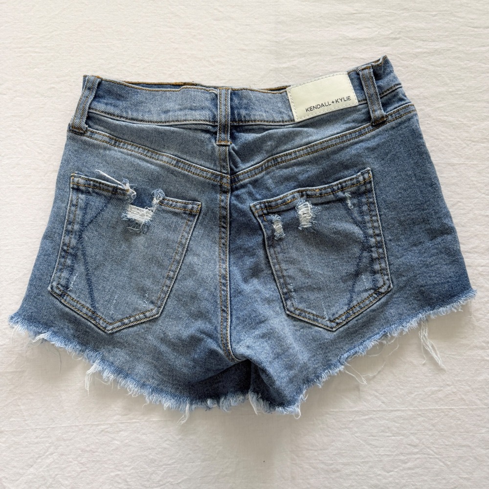 Kendall + Kylie The Icon Shorts Women's 0/24 Blue Distressed Denim Cutoff Frayed